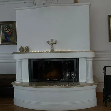 Galeria Pezinska Baba * بيزينوك