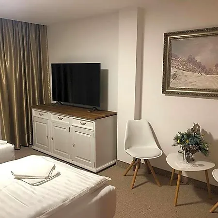 Hotel Galeria Pezinska Baba